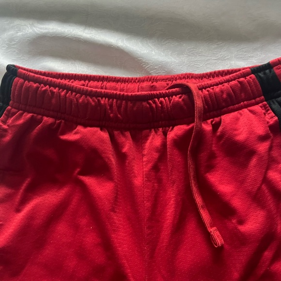 Nike Red Lacrosse boys athletic Shorts size large - Picture 3 of 5